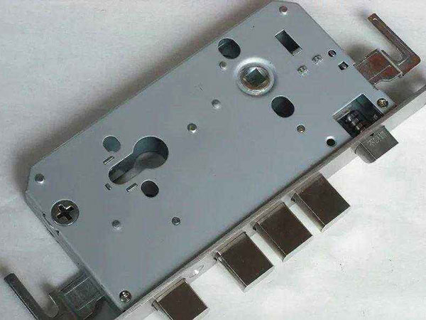 茄子河24小时上门开锁公司